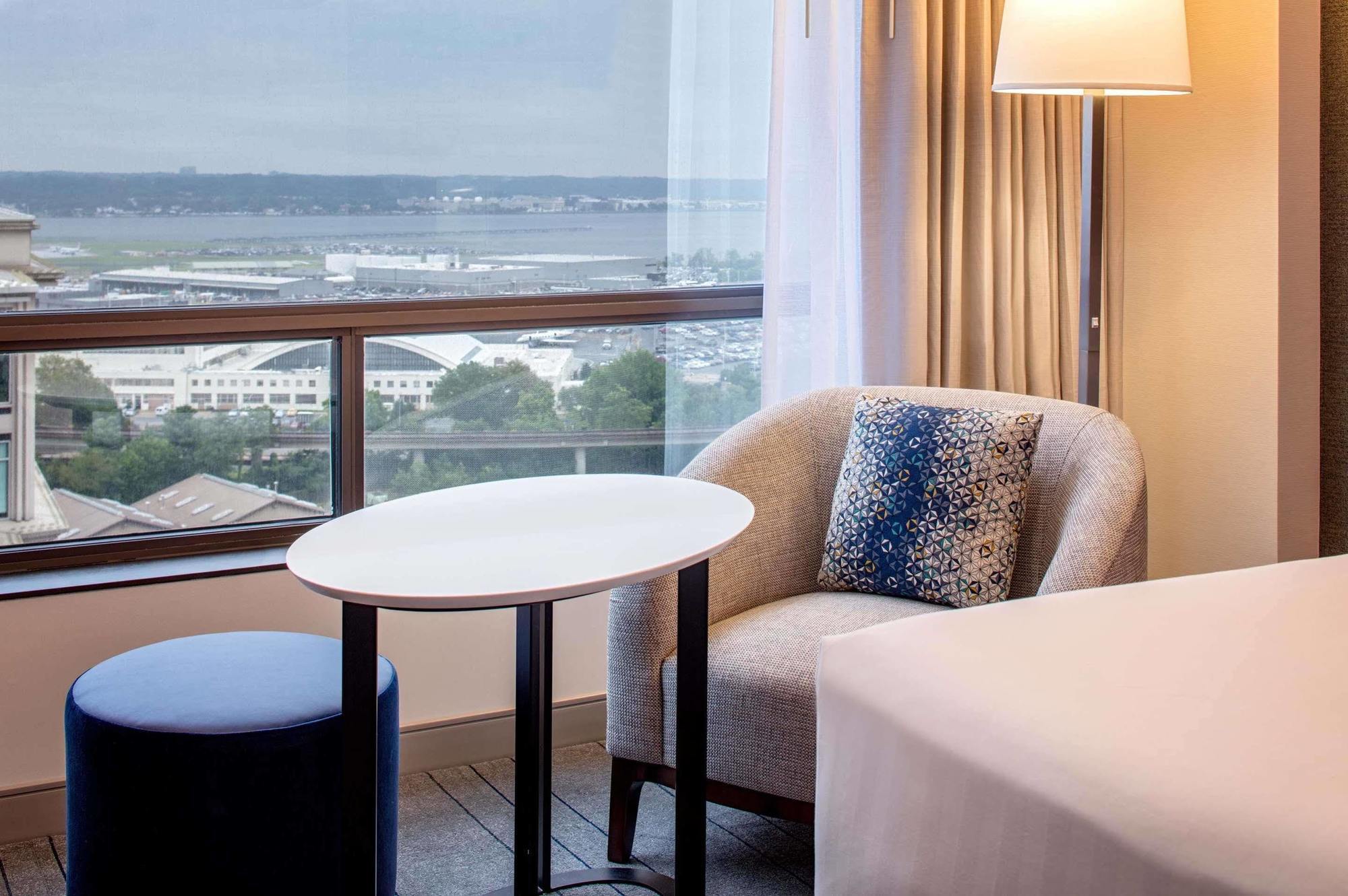 Hyatt Regency Crystal City At Reagan National Airport Arlington Bagian luar foto